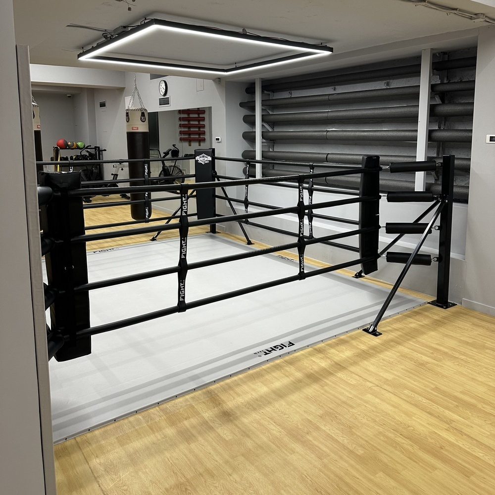 Боксерский ринг напольный на "упорах"