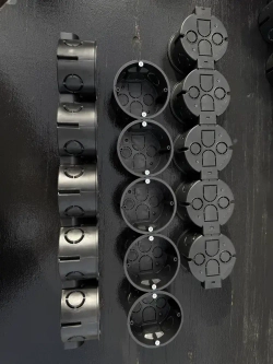 Коробка подрозетник с/у в бетон черный 68х42 (20 шт)