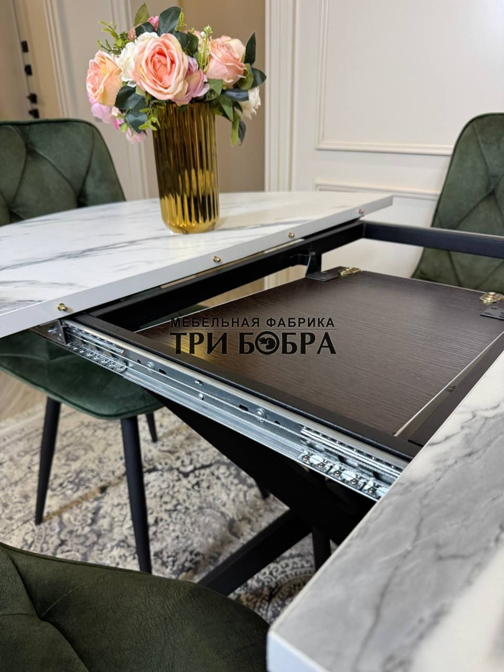 Круглый раздвижной стол "Лофт", белый мрамор и стулья "Ральф" оливковый