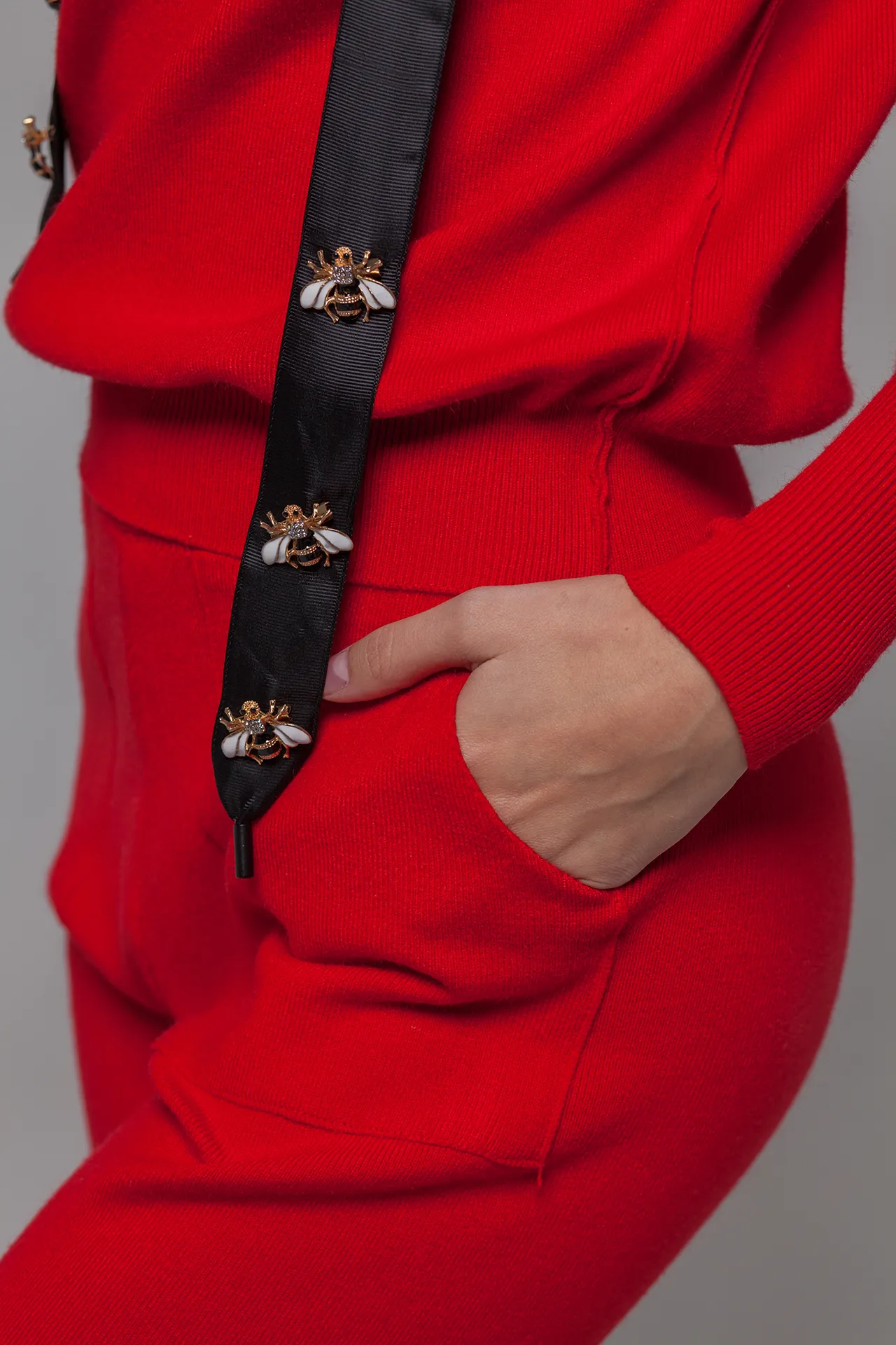 Спортивный костюм женский красный с капюшоном надяшоп