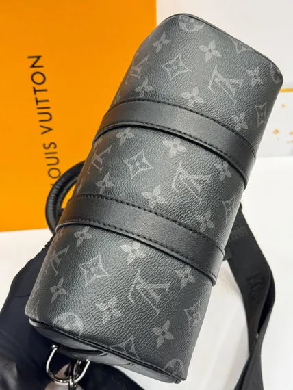 Сумка Louis Vuitton Keepall Bandouliere 25 Monogram Eclipse Verse