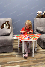 Стол ТРАПЕЦИЯ регулируемый ЦИФРЫ