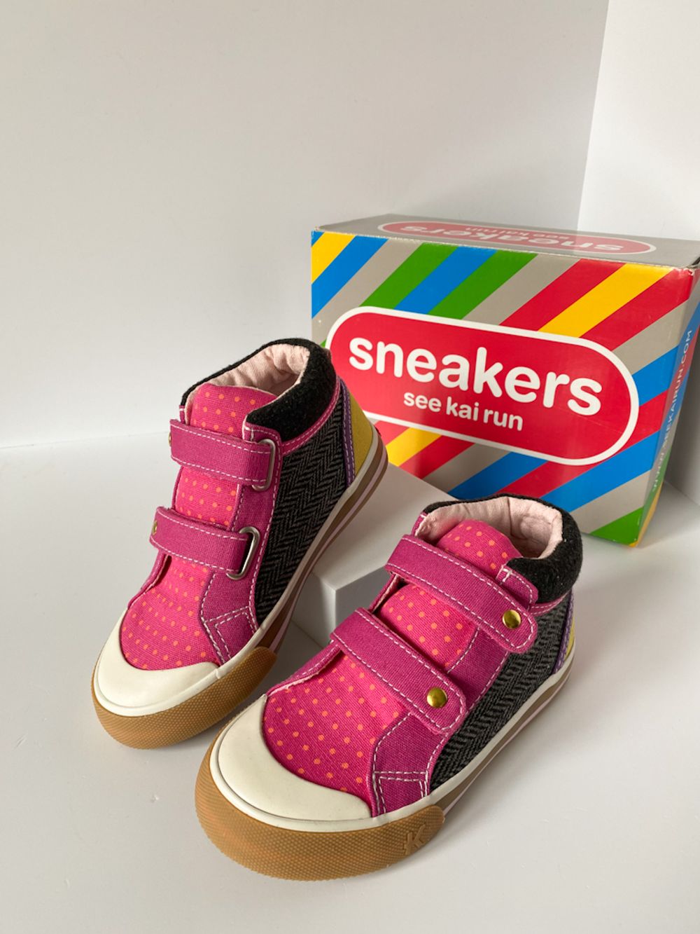 Новые текстильные кеды  See Kai Run, 28