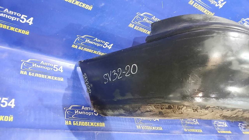 Бампер задний TOYOTA CAMRY 1991