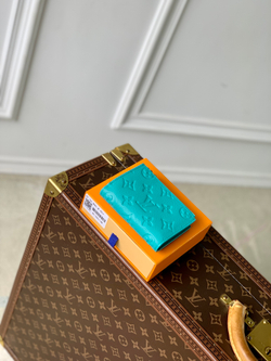 Louis Vuitton Lisa Wallet
