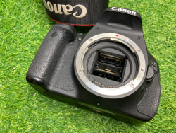 Canon 600D Kit 18-55mm 3.5-5.6 III 22.500 кадров