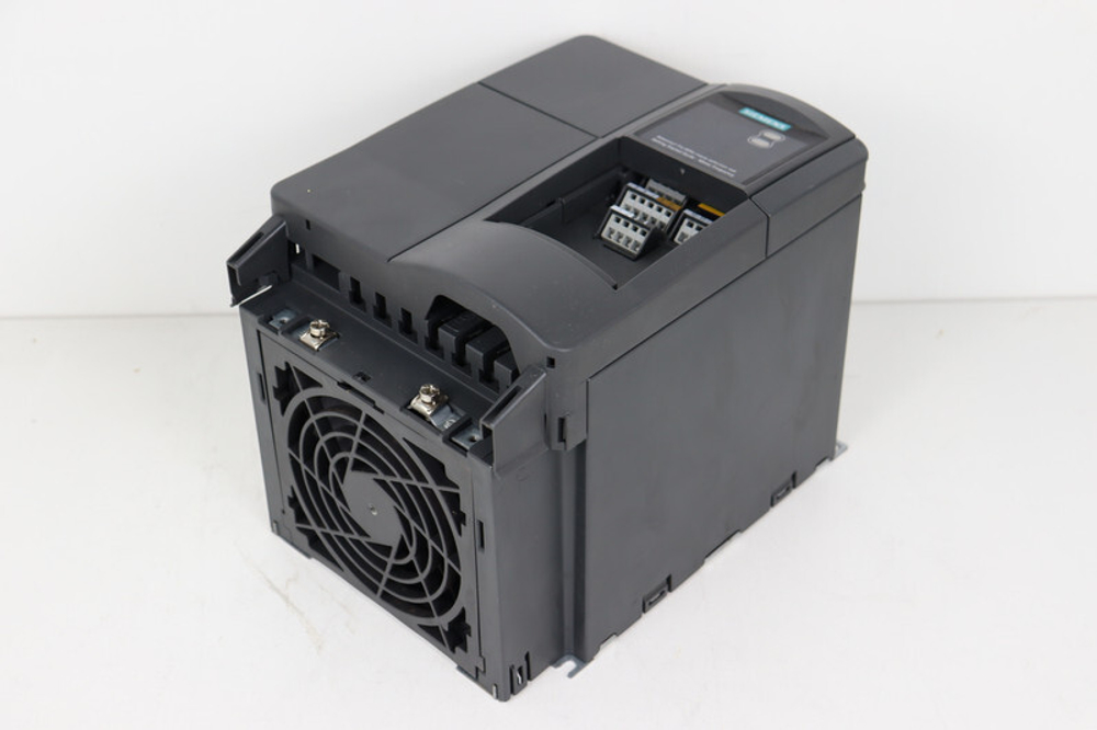 SIEMENS 6SE6420-2UD31-1CA1