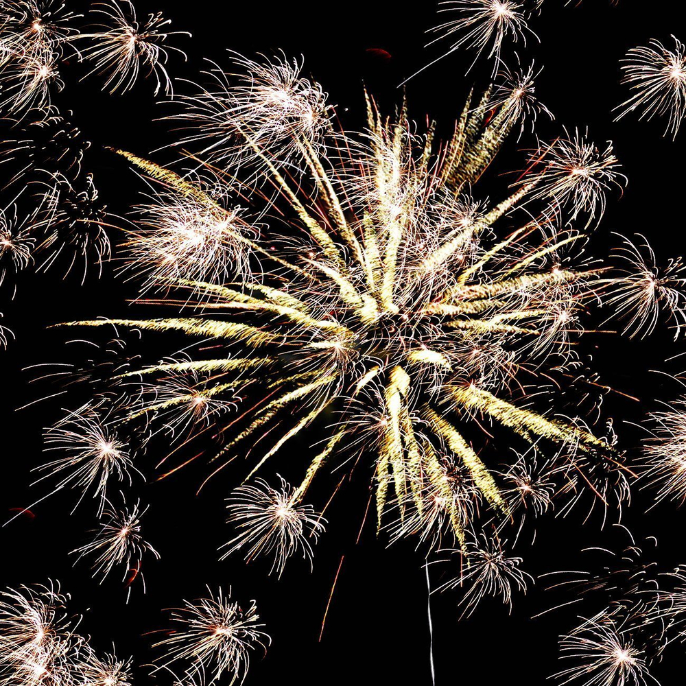 Батарея салютов "Миллион лайков" (0,8"х200)