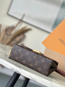 Louis Vuitton Locky BB