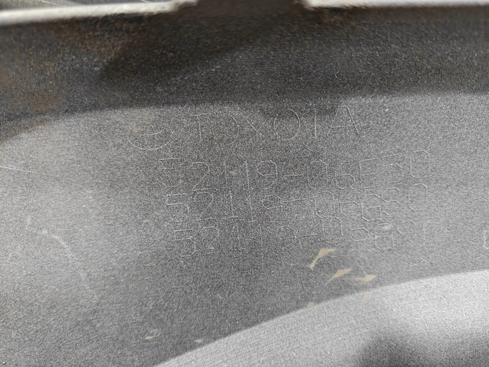 Бампер передний + решетка бампера Toyota Camry (XV70) 17-21 Б/У Оригинал 521190X946