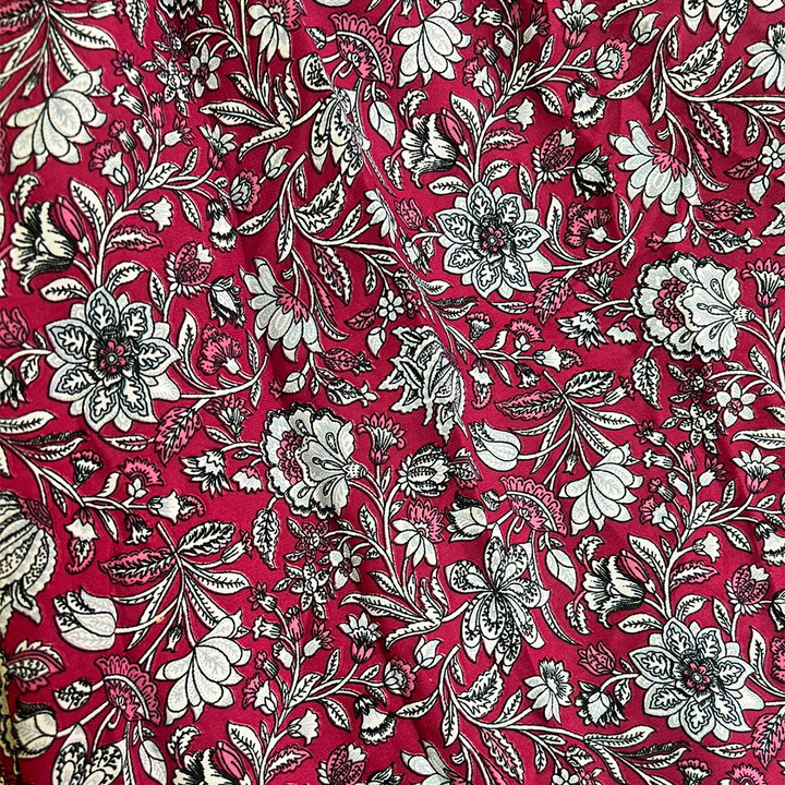 Юбка-брюки №9 цветочное поле черная полоса цветом на штанине цвет вишневый FREE SIZE