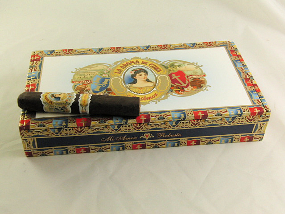 La Aroma del Caribe Mi Amor Robusto