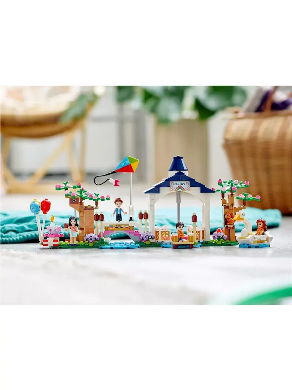 Конструктор Френдс Парк Хартлейк Сити