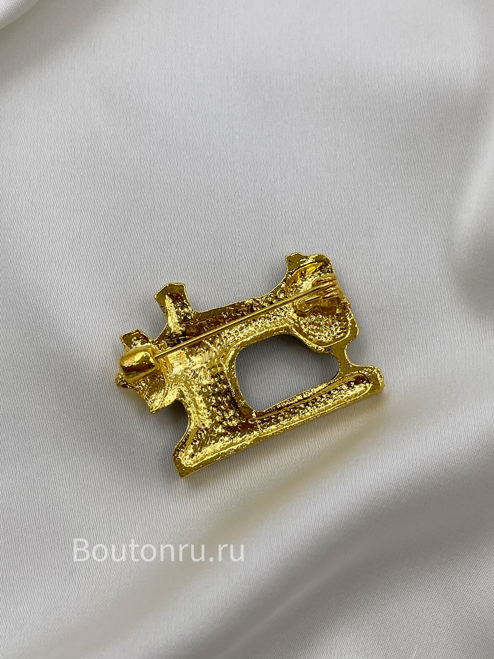 Брошь черная "Швейная машинка"