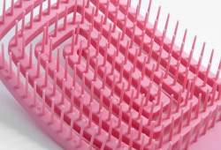 SOLOMEYA Расческа для сухих и влажных волос АРОМАТ КЛУБНИКИ лопатка Solomeya Wet Detangler Brush Paddle Strawberry (1 шт.)