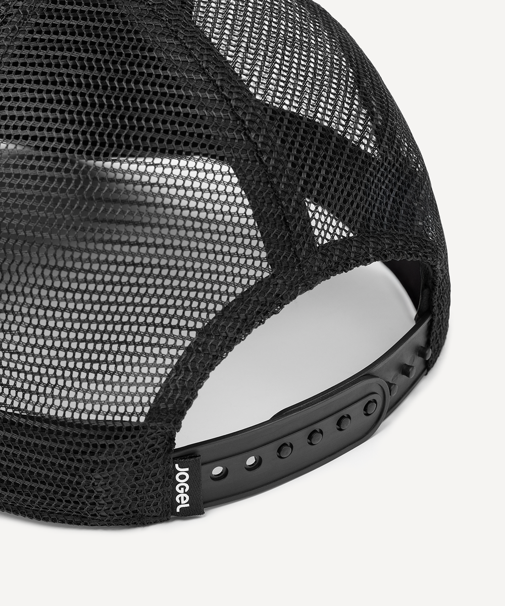 Бейсболка JOGEL Essential Mesh Cap, черный