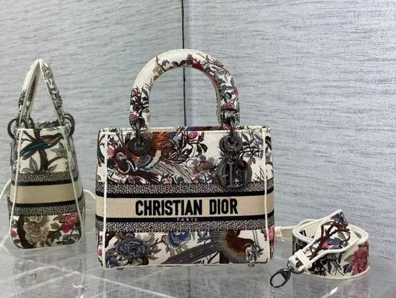 Сумка женская Dior Lady D-lite, модель среднего формата белый