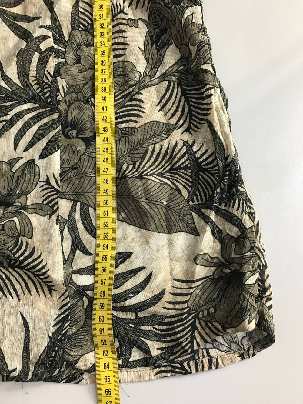 Блузка лаконичного дизайна, визуально на 54/56 размер