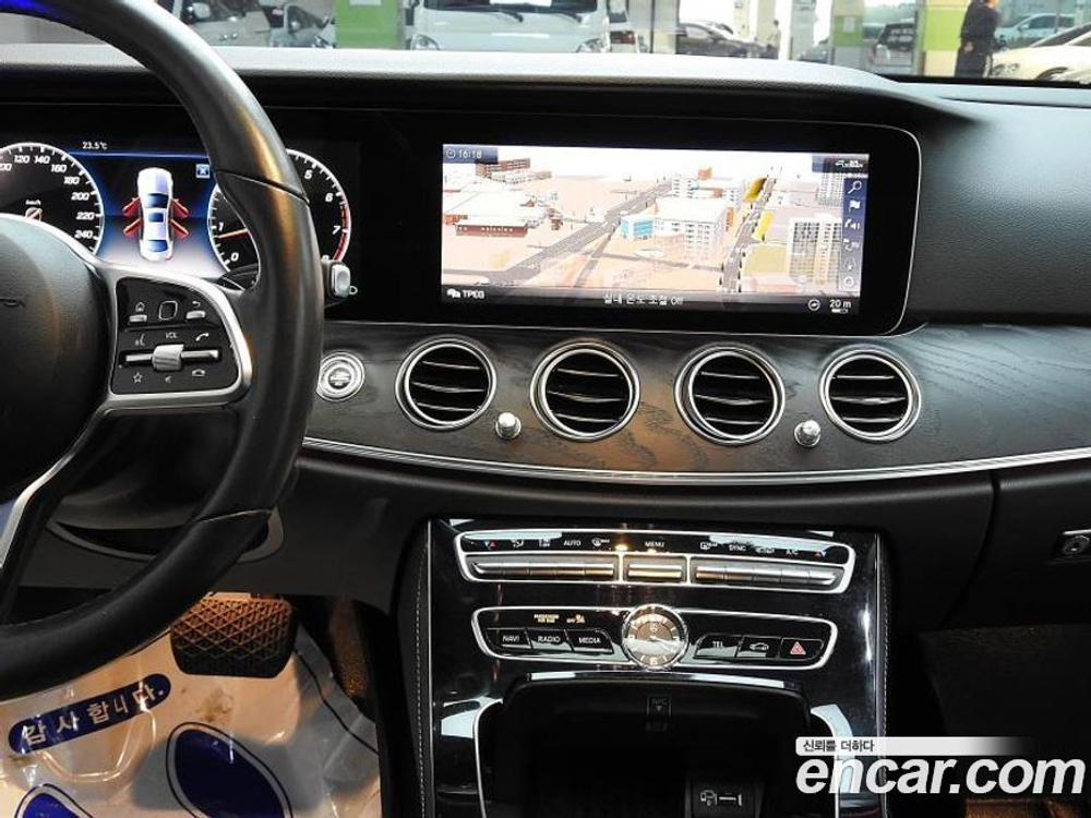 Mercedes-Benz E-Class W213 E300 Avangarde (12.2019)