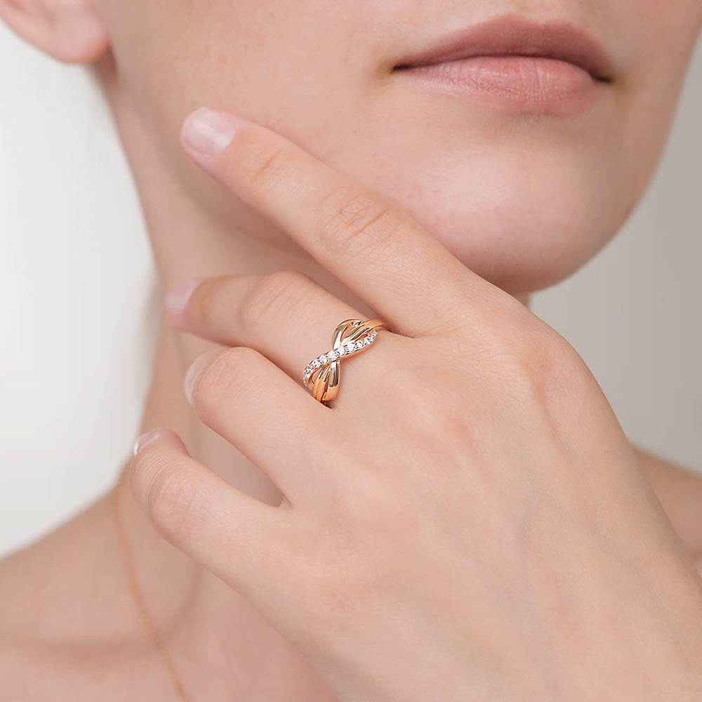 Кольцо «Бесконечность» из красного золота с фианитами