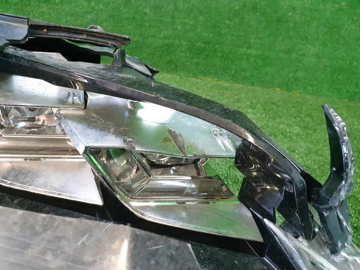 Битая Фара правая Lexus RX 4 15-19 LED под 1 блок