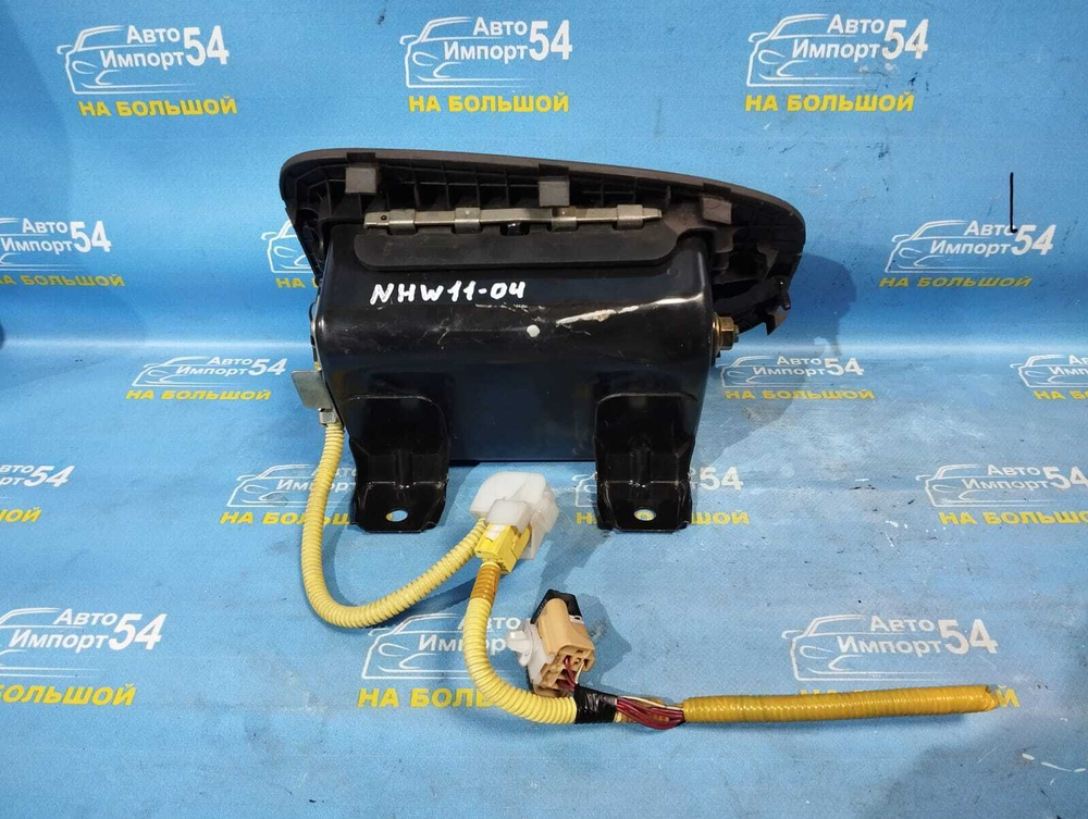 Подушка безопасности пассажирская TOYOTA PRIUS 2002