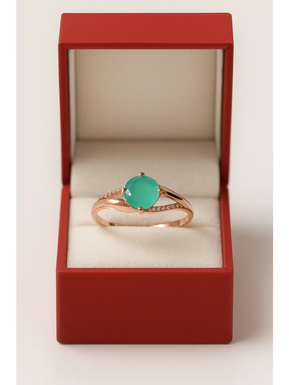 Кольцо серебряное с халцедоном