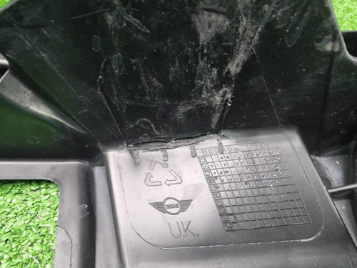 Кронштейн переднего бампера Mini Clubman F54 15-19