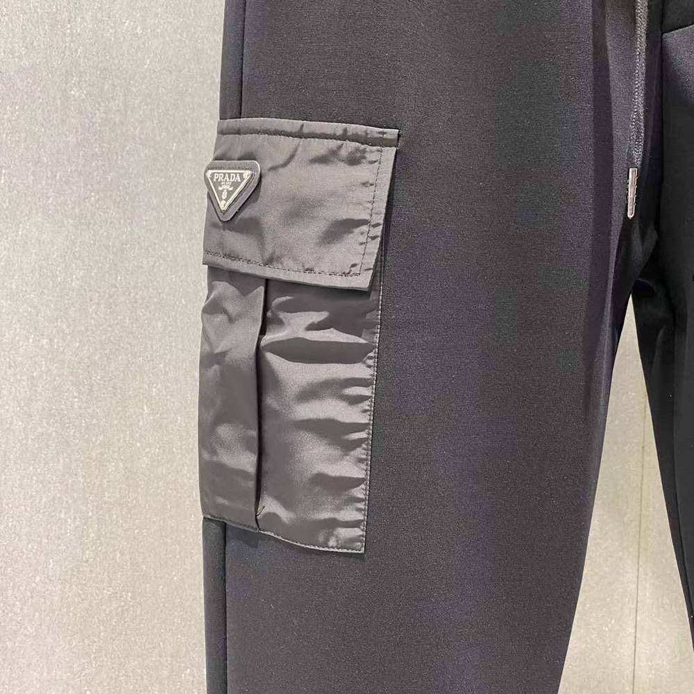 Спортивные штаны Prada
