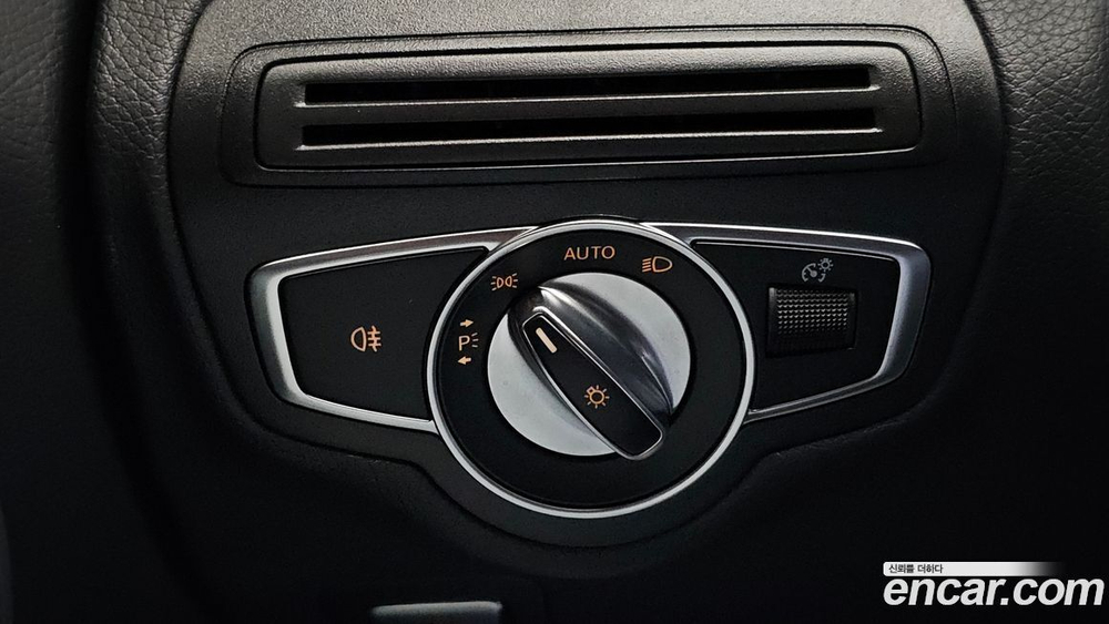 Mercedes-Benz C-Class W205 C200 (12.2019)