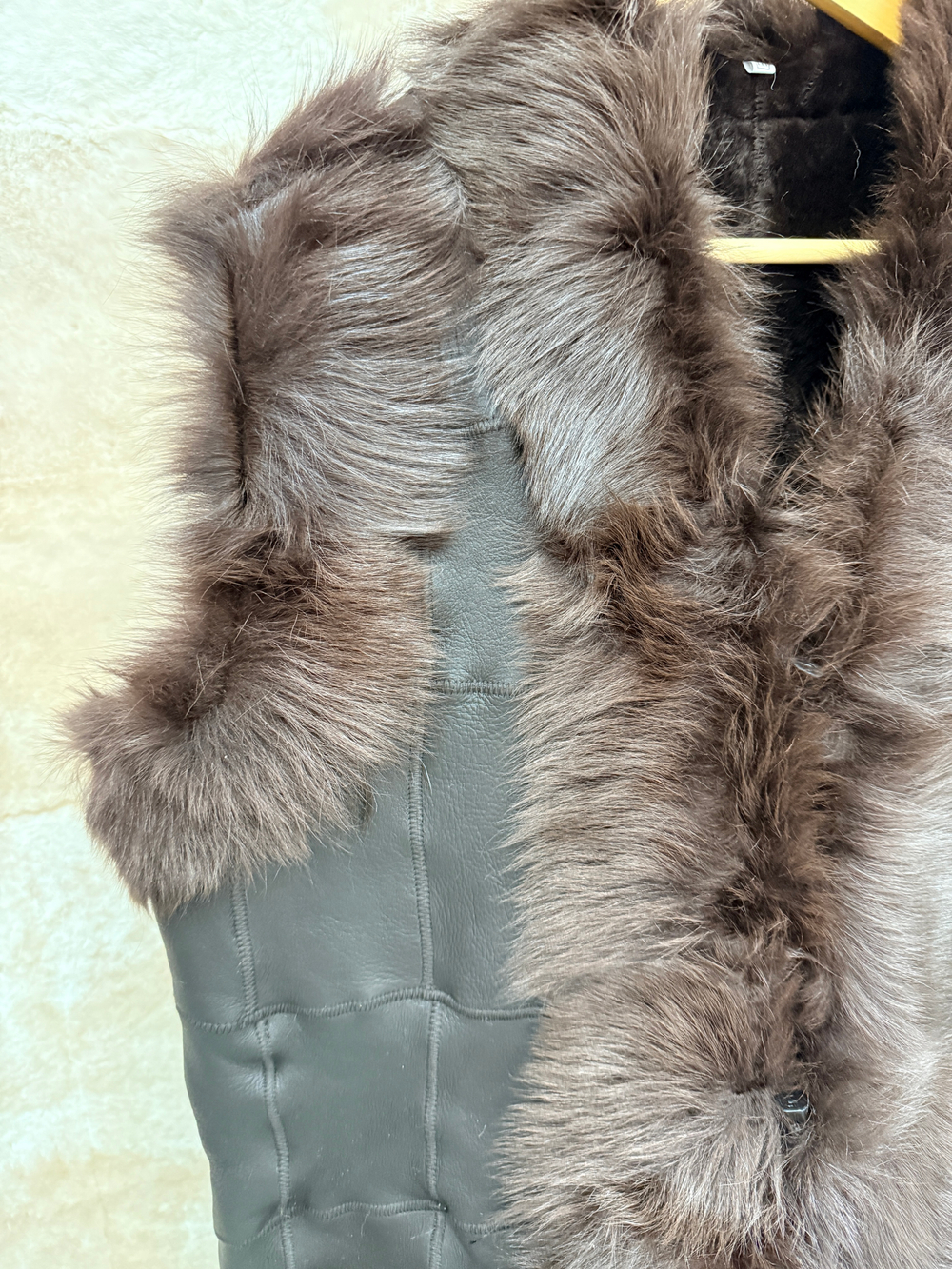 Жилет из натуральной овчины. 42-44 Размер