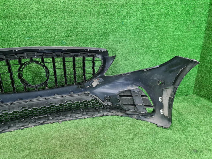 Бампер передний Mercedes C w205 18-23 AMG В сборе