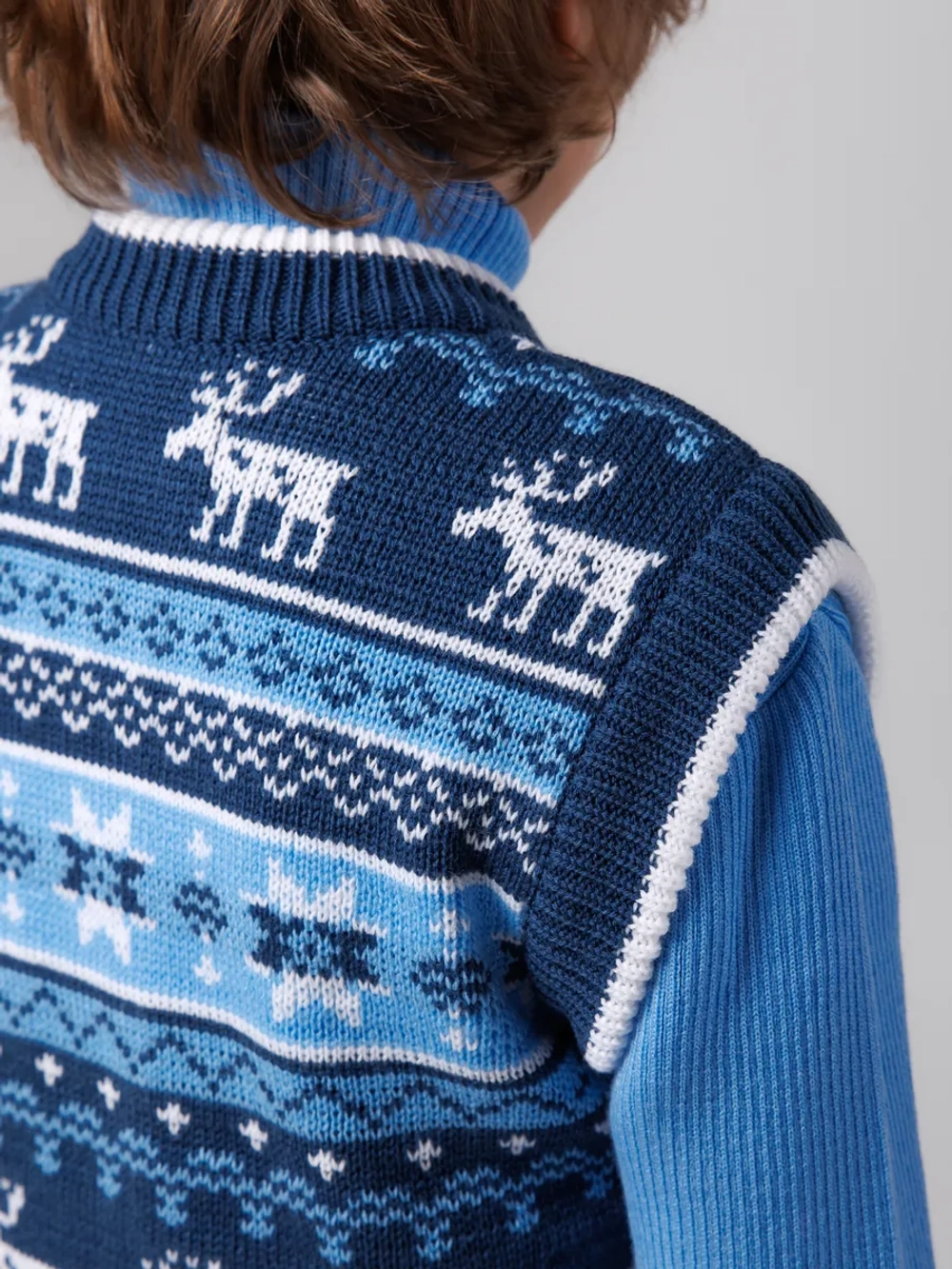 Жилетка вязаная на молнии