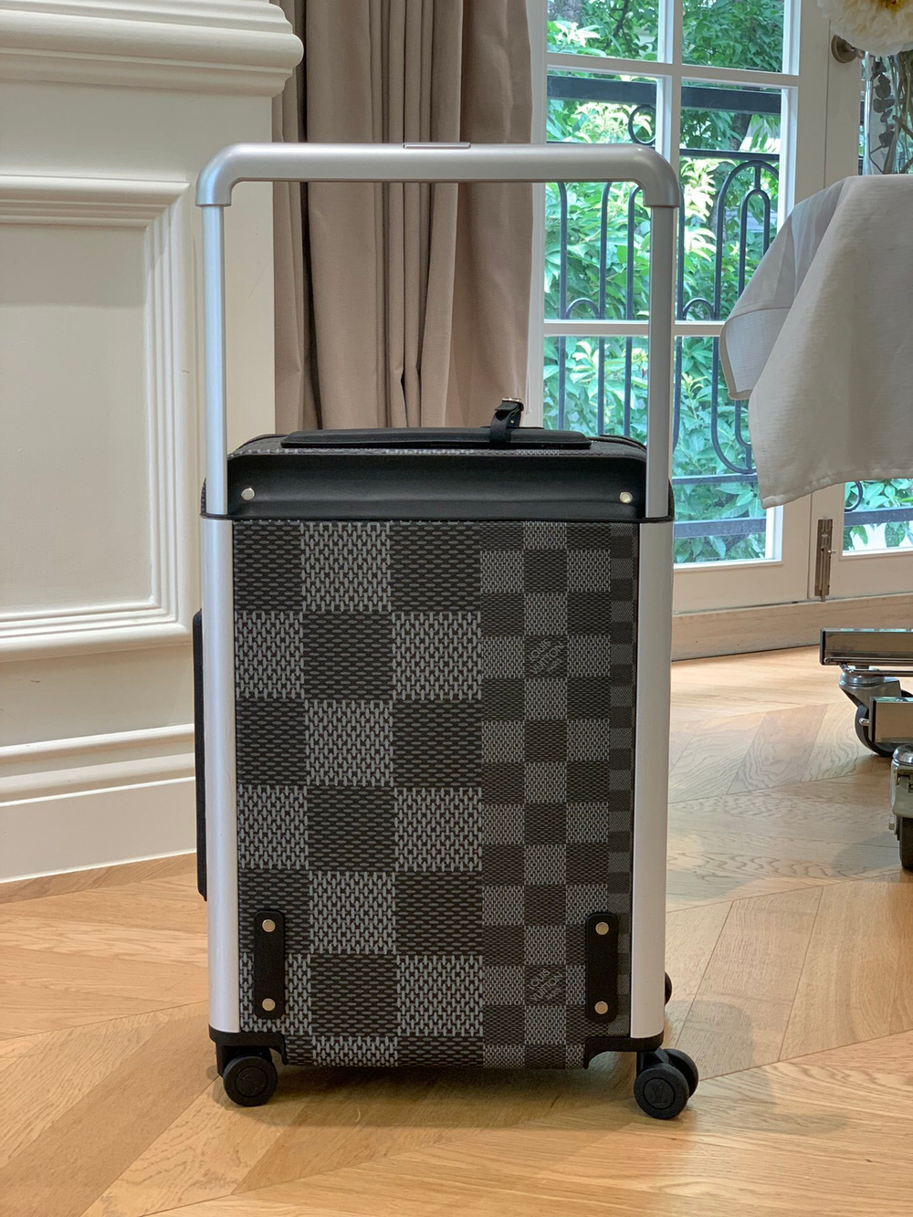 Louis Vuitton Horizon 55