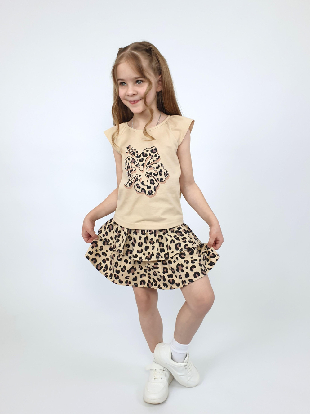 02-126-1 Комплект для девочки (футболка+ юбка)