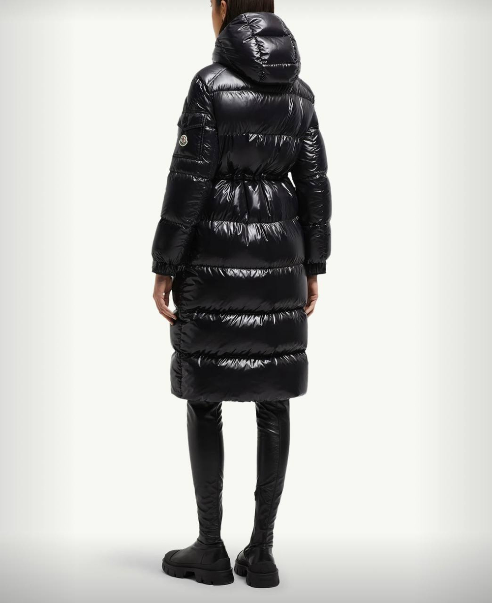 Женская длинная пуховая куртка с капюшоном из глянцевого нейлона от Moncler