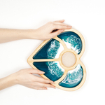 Деревянная менажница из кедра с эпоксидной смолой "Сердце"