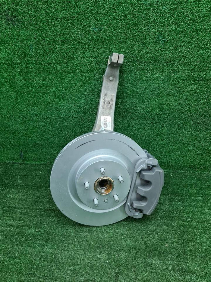 Кулак поворотный правый Lixiang L9 (2022-н.в.)