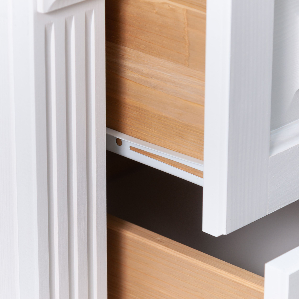 Комод белый с ящиками Харви из массива сосны с филенкой для спальни и кухни в викторианском стиле, комод деревянный для вещей и одежды на ножках напольный