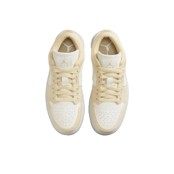 Женские кроссовки Air Jordan 1 Low SE 'Canvas - Team Gold' FN3722-701
