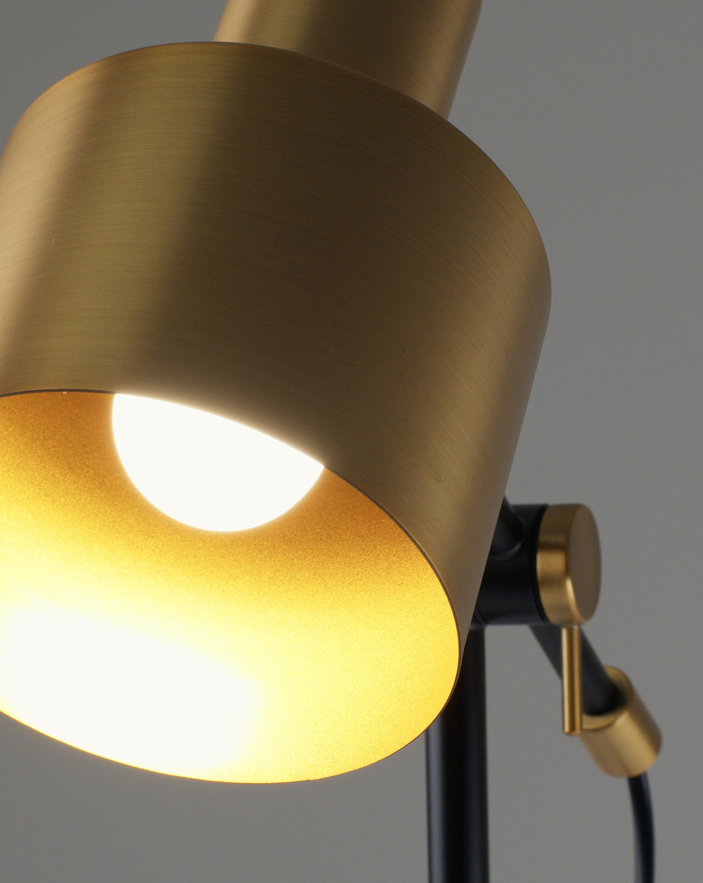 Торшер Moderli V11270-1F Artis