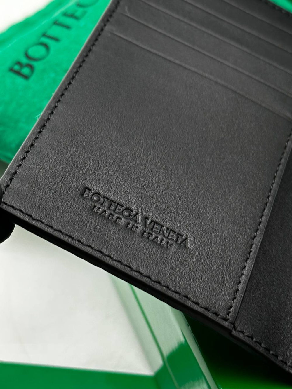 Обложка для паспорта Bottega Veneta