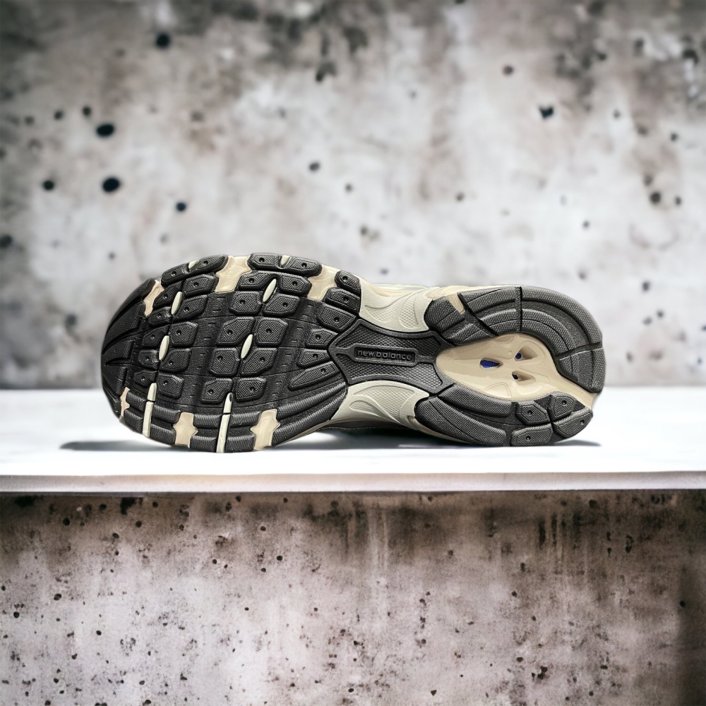 New Balance 530 • Gray Metallic