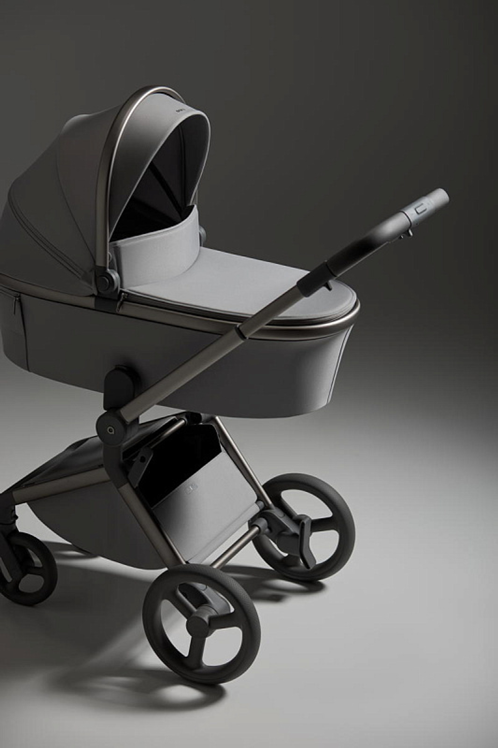 Детская коляска Anex Flo x Avionaut Cosmo 3 в 1 Frossy/ss-06 Black