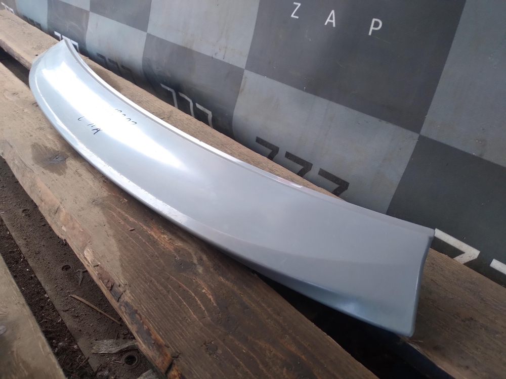 Спойлер Накладка крышки багажника Toyota C-HR 16-19 Б/У Оригинал 76812F4010