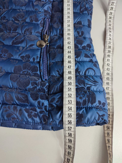 Куртка красивая 44 размер