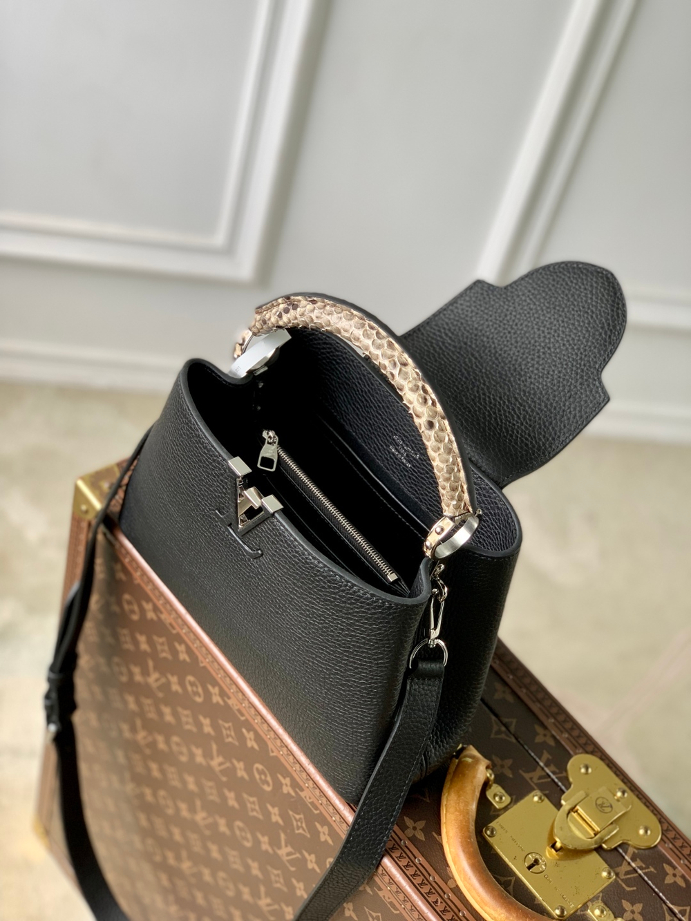 Louis Vuitton Capucines BB