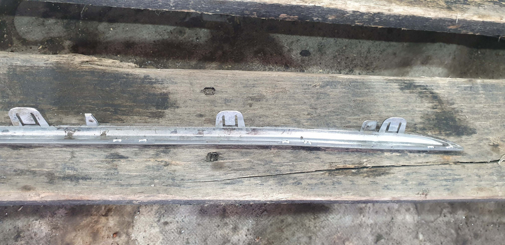 Молдинг заднего бампера Mercedes E-Class (W213) 16-20 Б/У Оригинал A2138850221