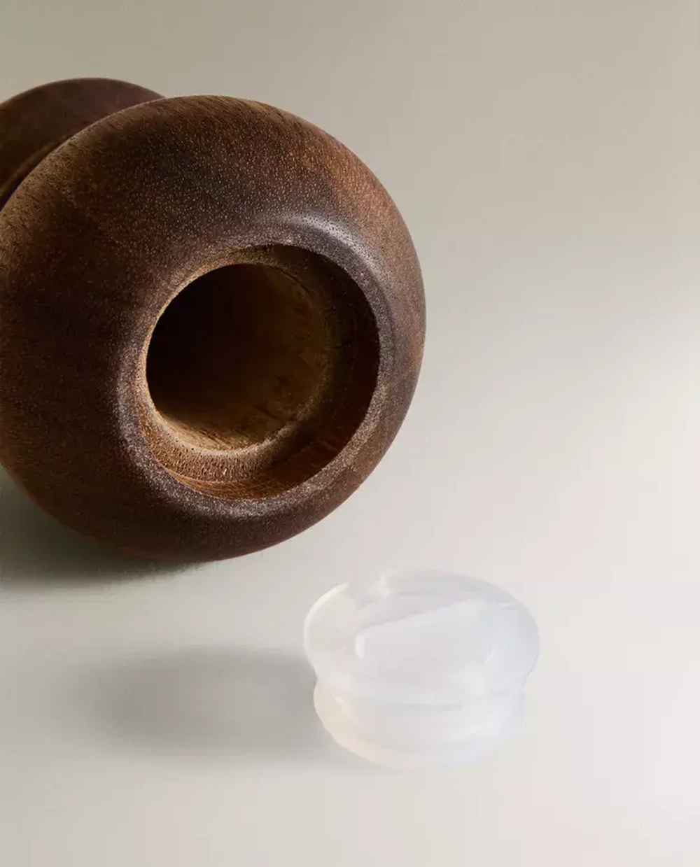 ZARA HOME ДЕРЕВЯННАЯ СОЛОНКА, СВЕТЛО-БЕЖЕВЫЙ