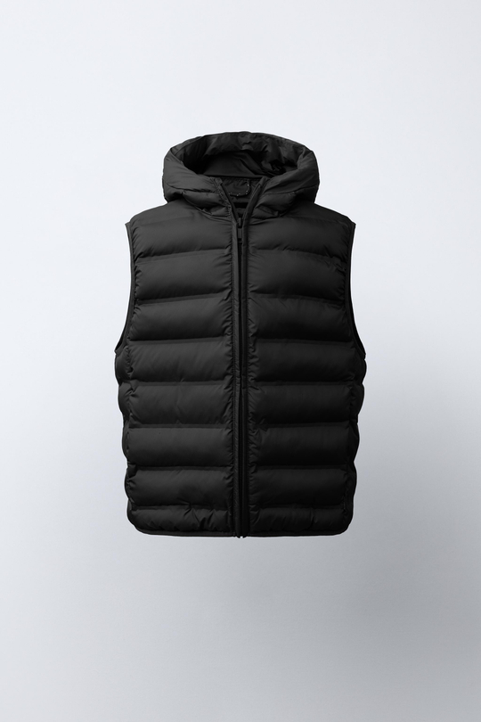 ZARA ЛЕГКИЙ ЖИЛЕТ С КАПЮШОНОМ WATER REPELLENT, ЧЕРНЫЙ